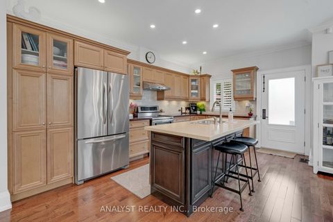 Photo 14 at 88 Brougham Drive, East Woodbridge, Vaughan