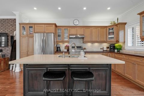 Photo 15 at 88 Brougham Drive, East Woodbridge, Vaughan