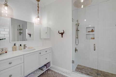 Photo 22 at 88 Brougham Drive, East Woodbridge, Vaughan