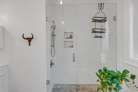 Photo 23 at 88 Brougham Drive, East Woodbridge, Vaughan