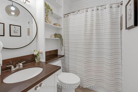 Photo 26 at 88 Brougham Drive, East Woodbridge, Vaughan