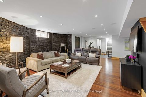 Photo 27 at 88 Brougham Drive, East Woodbridge, Vaughan