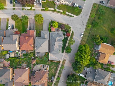 Photo 49 at 88 Brougham Drive, East Woodbridge, Vaughan