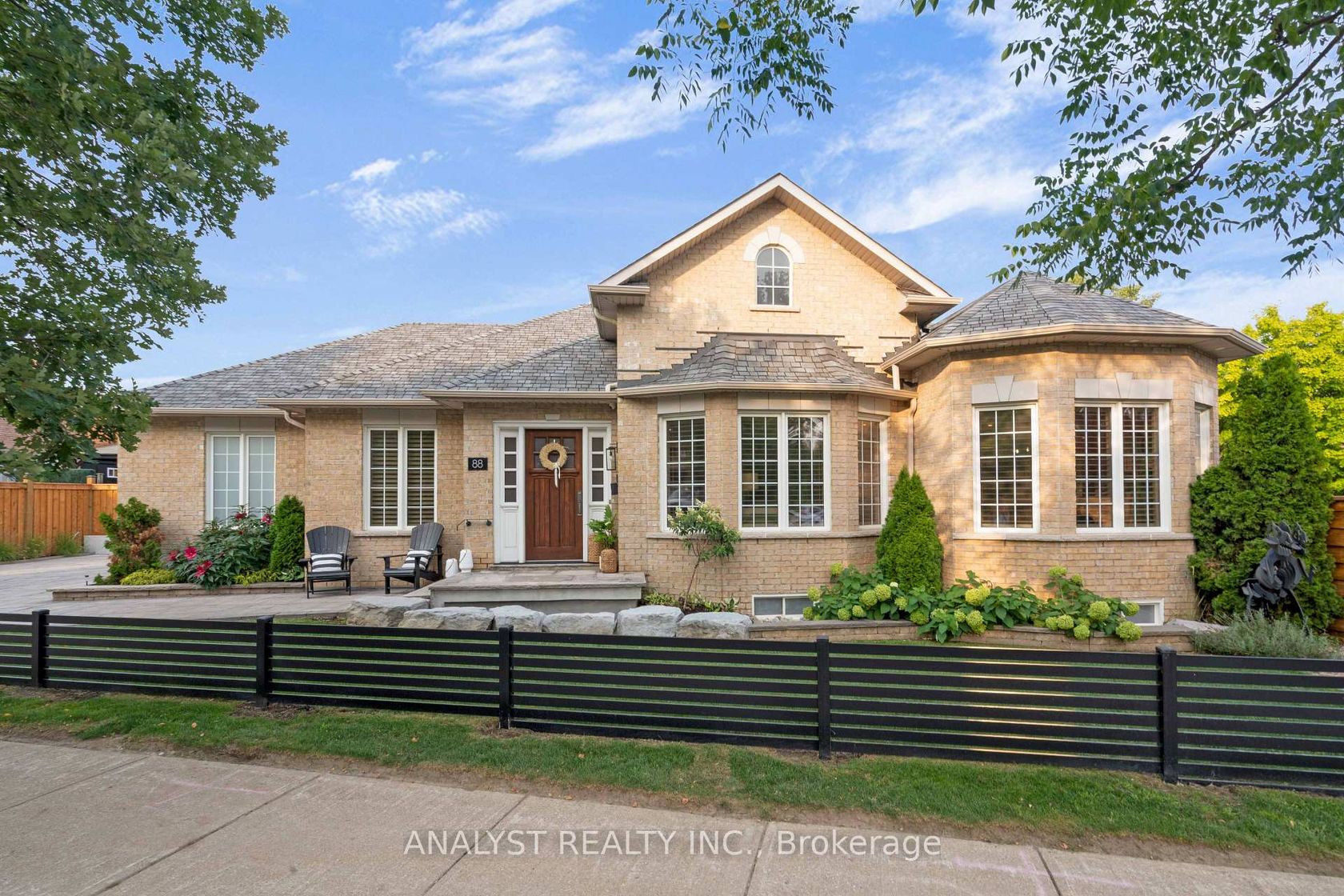 88 Brougham Drive, East Woodbridge, Vaughan photo 7
