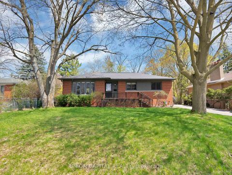 Photo 1 at 111 Libby Boulevard, Mill Pond, Richmond Hill