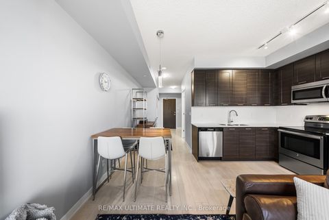 Photo 5 at 1001 - 50 Bruyeres Mews, Niagara, Toronto