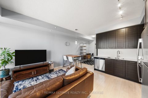 Photo 11 at 1001 - 50 Bruyeres Mews, Niagara, Toronto