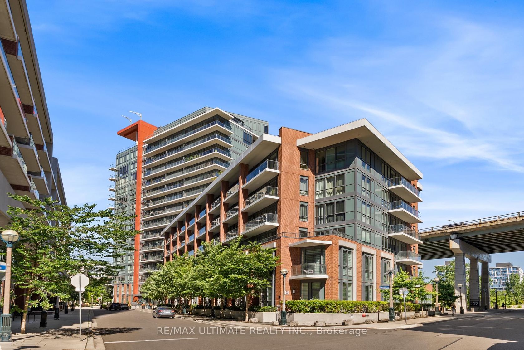 1001 - 50 Bruyeres Mews, Niagara, Toronto 