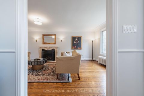 Photo 6 at 223 Riverside Drive, Swansea, Toronto