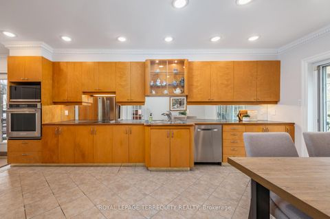 Photo 14 at 223 Riverside Drive, Swansea, Toronto