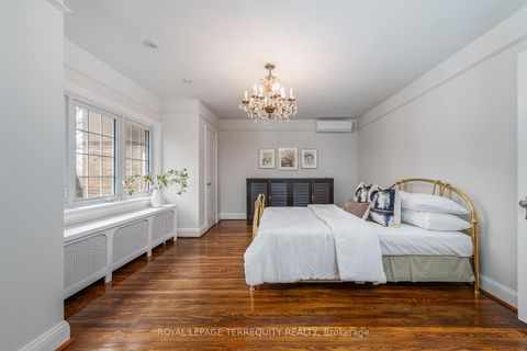 Photo 22 at 223 Riverside Drive, Swansea, Toronto