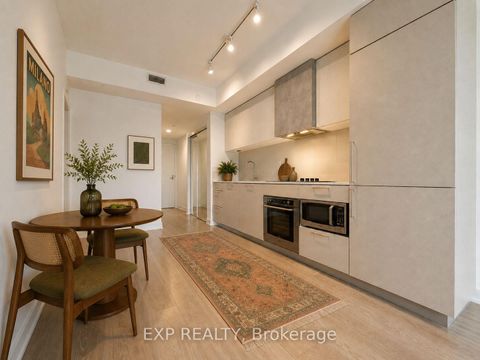 Photo 1 at 811 - 19 Western Battery Road, Niagara, Toronto