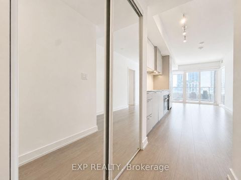 Photo 6 at 811 - 19 Western Battery Road, Niagara, Toronto