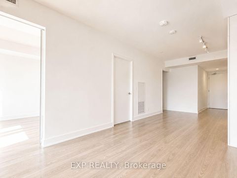 Photo 13 at 811 - 19 Western Battery Road, Niagara, Toronto