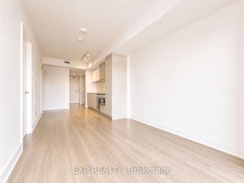 Photo 15 at 811 - 19 Western Battery Road, Niagara, Toronto