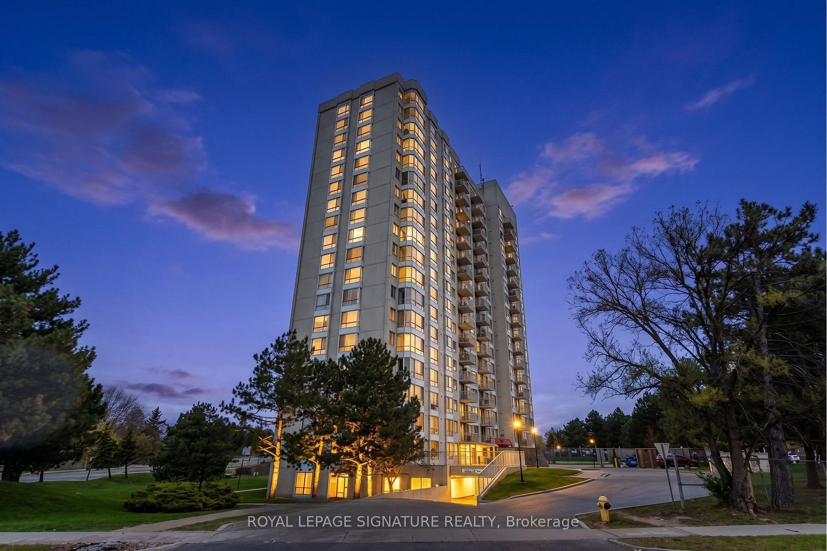 2304 - 3390 Weston Road, Humbermede, Toronto photo 2