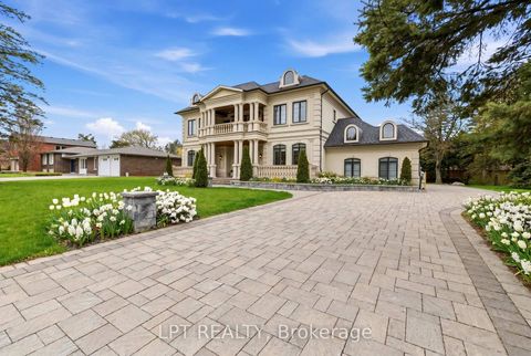 Photo 1 at 256 Patricia Drive, King City, King