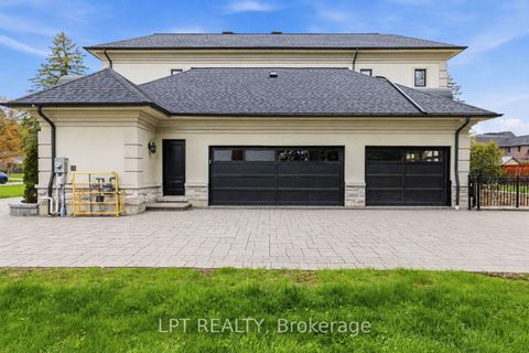 Photo 3 at 256 Patricia Drive, King City, King