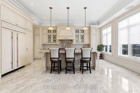 Photo 13 at 256 Patricia Drive, King City, King