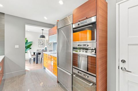 Photo 11 at 671 Scarlett Road, Humber Heights, Toronto