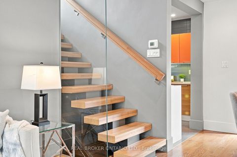 Photo 17 at 671 Scarlett Road, Humber Heights, Toronto