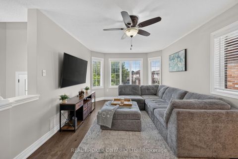 Photo 4 at 35 Bloom Crescent, Ardagh, Barrie