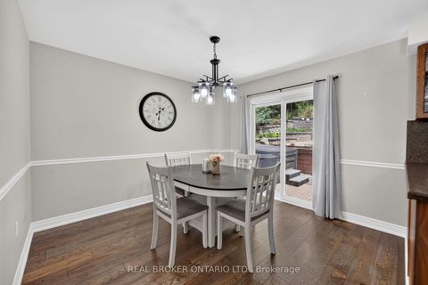 Photo 10 at 35 Bloom Crescent, Ardagh, Barrie