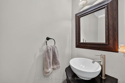 Photo 12 at 35 Bloom Crescent, Ardagh, Barrie