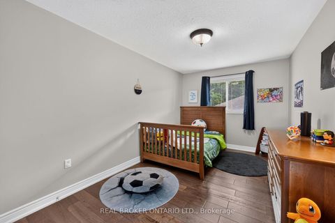 Photo 20 at 35 Bloom Crescent, Ardagh, Barrie