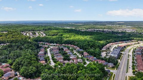 Photo 39 at 35 Bloom Crescent, Ardagh, Barrie