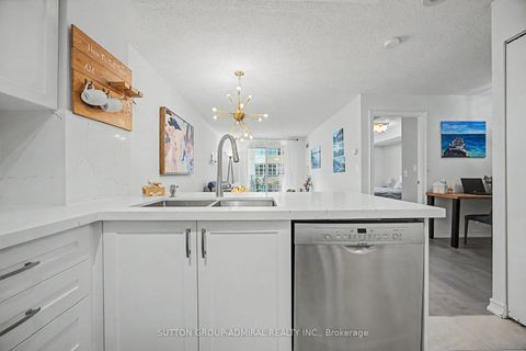Photo 5 at 706 - 212 Eglinton Avenue, Mount Pleasant West, Toronto