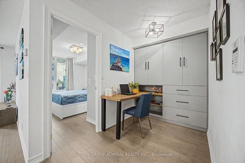 Photo 6 at 706 - 212 Eglinton Avenue, Mount Pleasant West, Toronto