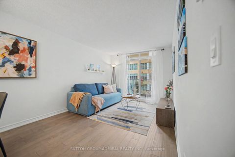 Photo 8 at 706 - 212 Eglinton Avenue, Mount Pleasant West, Toronto