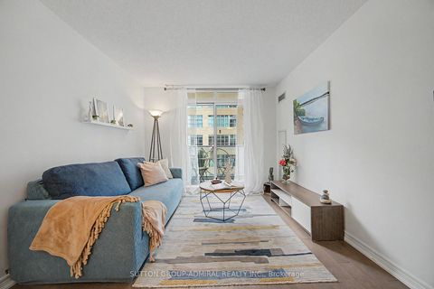 Photo 9 at 706 - 212 Eglinton Avenue, Mount Pleasant West, Toronto