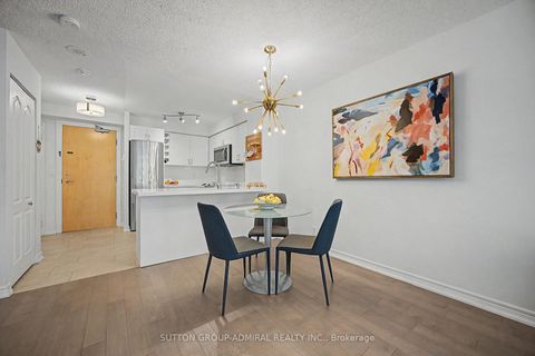 Photo 10 at 706 - 212 Eglinton Avenue, Mount Pleasant West, Toronto