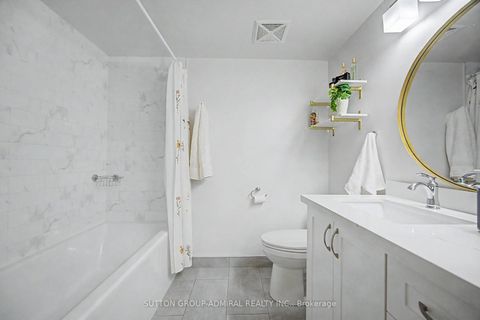 Photo 17 at 706 - 212 Eglinton Avenue, Mount Pleasant West, Toronto