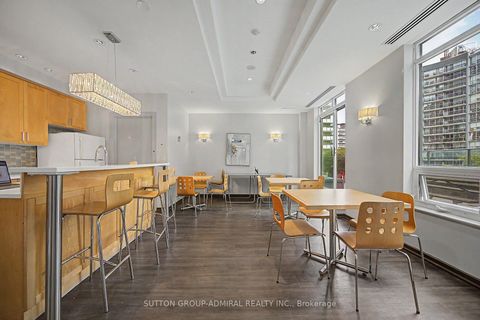 Photo 24 at 706 - 212 Eglinton Avenue, Mount Pleasant West, Toronto