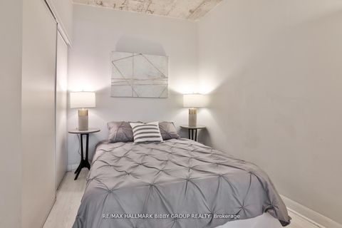 Photo 13 at 606 - 478 King Street W, Waterfront Communities C1, Toronto