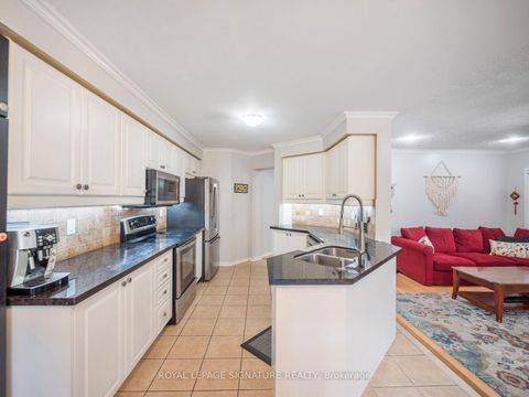 Photo 10 at 26 Tomscot Avenue, Oak Ridges, Richmond Hill