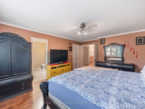 Photo 17 at 26 Tomscot Avenue, Oak Ridges, Richmond Hill