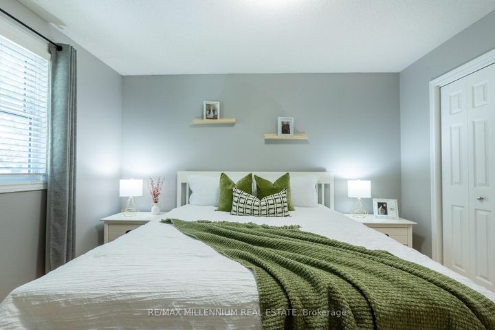 Photo 8 at 11 - 230 Meadowbrook Drive, Ancaster, Hamilton