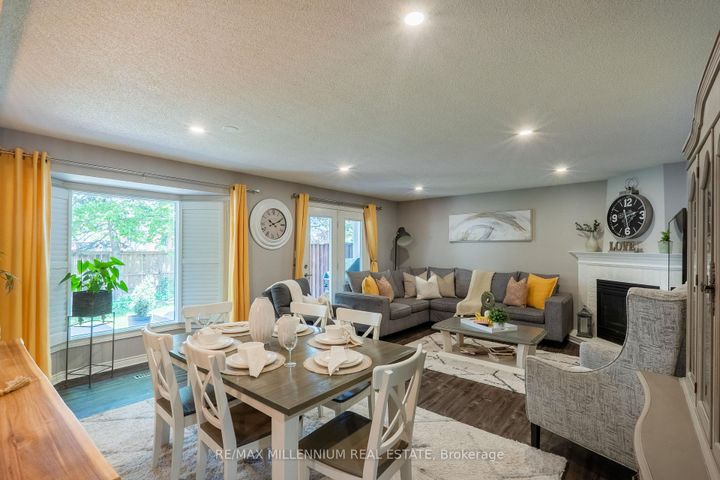 Photo 12 at 11 - 230 Meadowbrook Drive, Ancaster, Hamilton