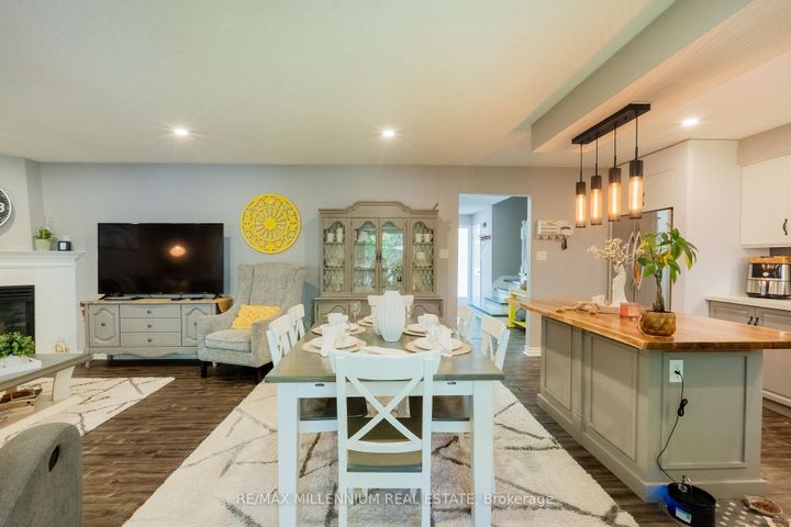 Photo 18 at 11 - 230 Meadowbrook Drive, Ancaster, Hamilton