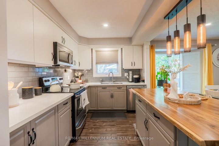 Photo 20 at 11 - 230 Meadowbrook Drive, Ancaster, Hamilton
