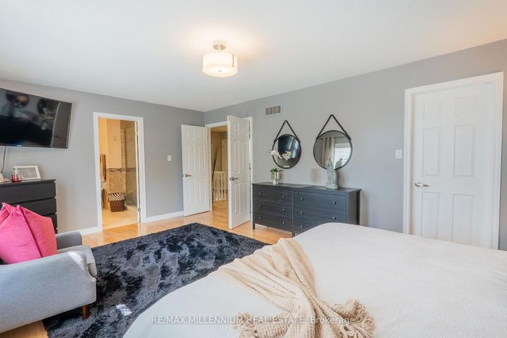 Photo 21 at 11 - 230 Meadowbrook Drive, Ancaster, Hamilton