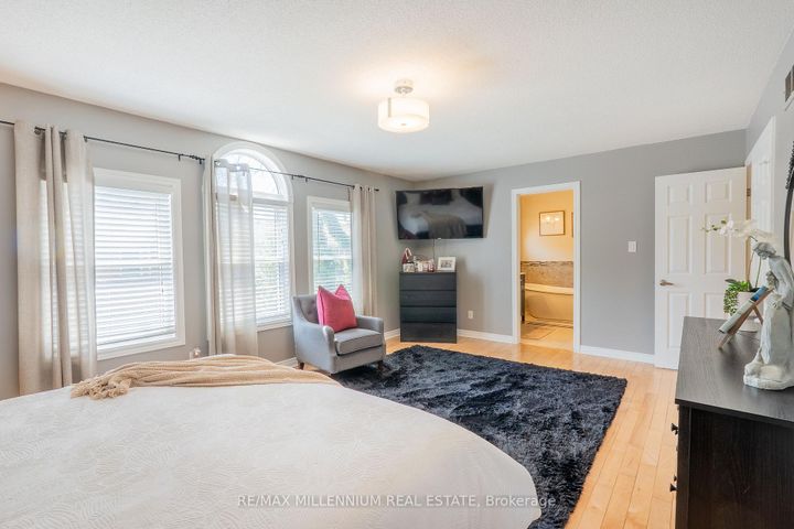 Photo 23 at 11 - 230 Meadowbrook Drive, Ancaster, Hamilton