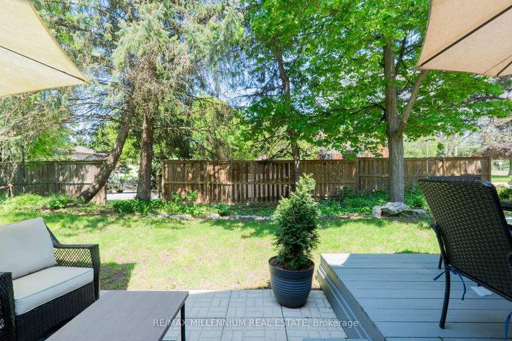 Photo 24 at 11 - 230 Meadowbrook Drive, Ancaster, Hamilton