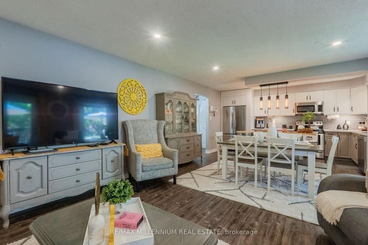 Photo 25 at 11 - 230 Meadowbrook Drive, Ancaster, Hamilton