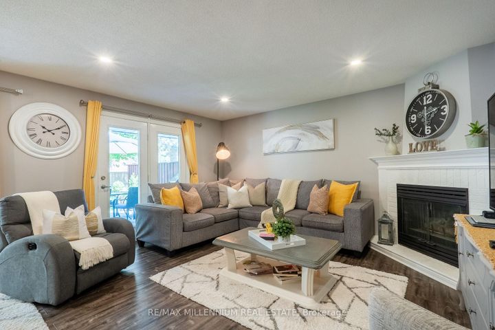 Photo 26 at 11 - 230 Meadowbrook Drive, Ancaster, Hamilton