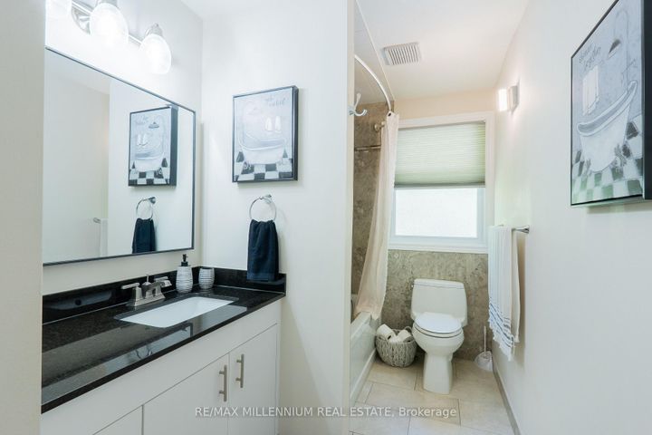 Photo 31 at 11 - 230 Meadowbrook Drive, Ancaster, Hamilton